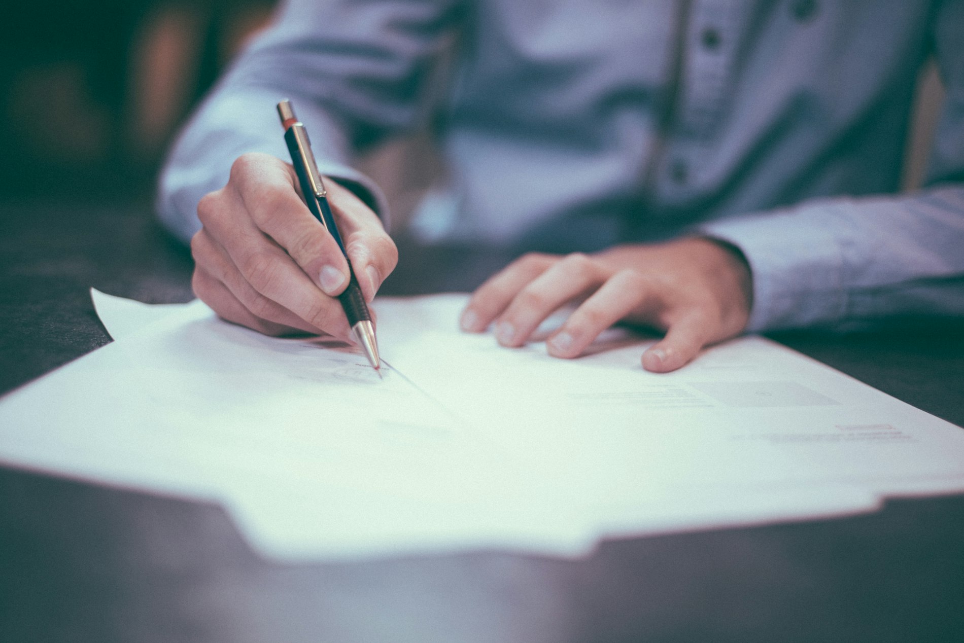 Regulierung, Compliance und rechtliche Dokumentation